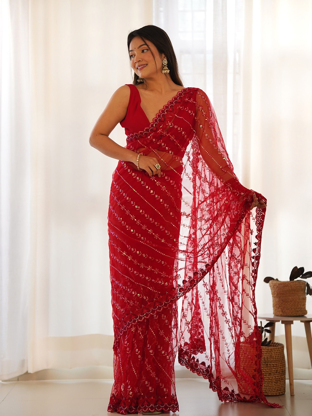 

Munir Embellished Sequinned Net Saree, Red