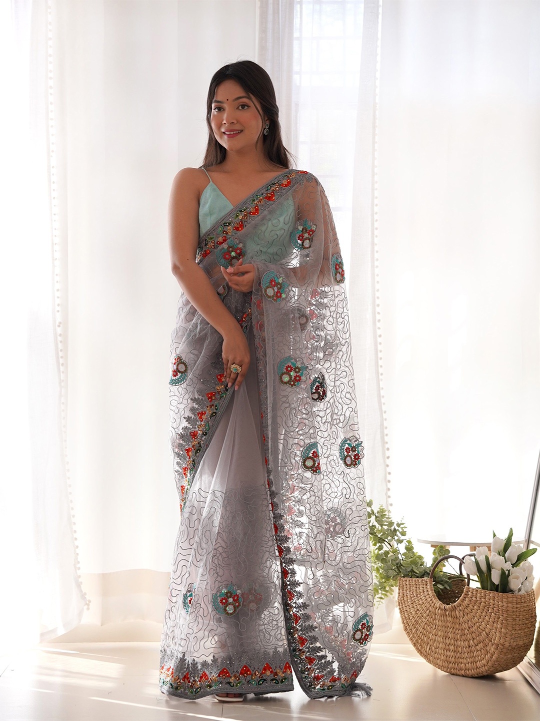 

Munir Floral Beads and Stones Net Saree, Grey