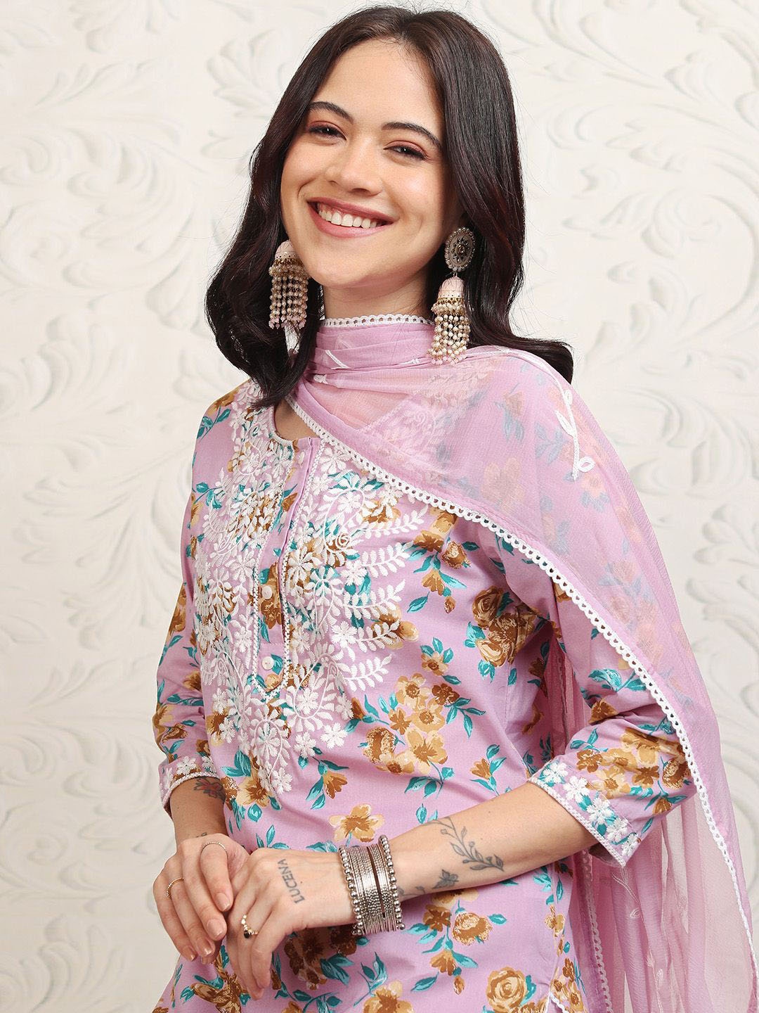 

Vishudh Women Floral Printed Regular Pure Cotton Kurta with Trousers & With Dupatta, Pink