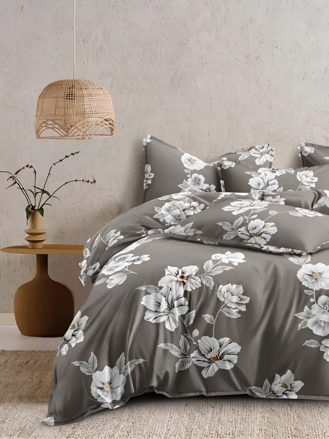 

Bajo's Grey & White Floral 350 TC King Bedsheet with 2 Pillow Covers