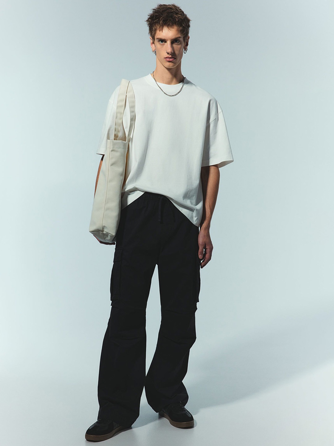 

H&M Relaxed Fit Cargo Trousers, Black