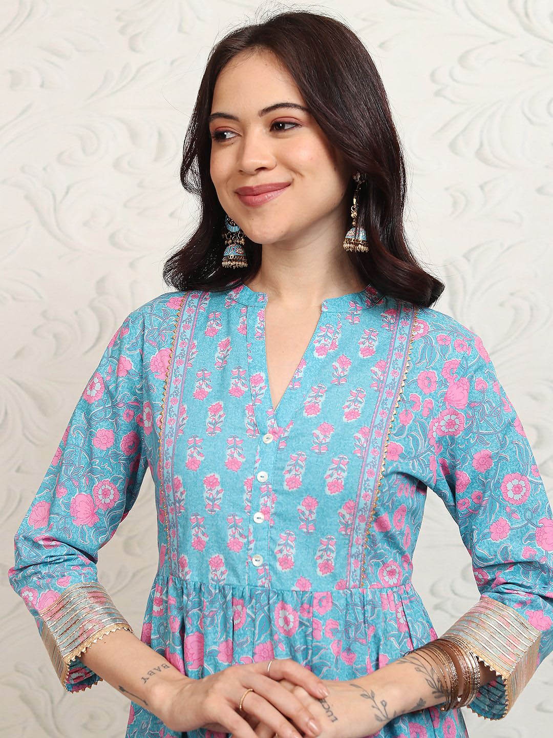 

Vishudh Women Floral Printed Regular Pure Cotton Kurta with Trousers, Blue