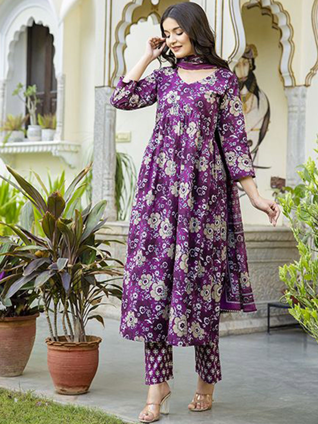 

GLAM ROOTS Women Floral Printed Empire Pure Cotton Kurta with Trousers & With Dupatta, Purple