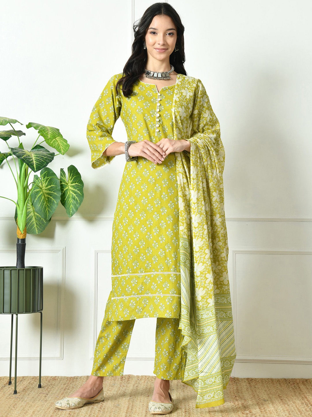 

Laado - Pamper Yourself Women Floral Printed Regular Pure Cotton Kurta with Trousers & With Dupatta, Lime green