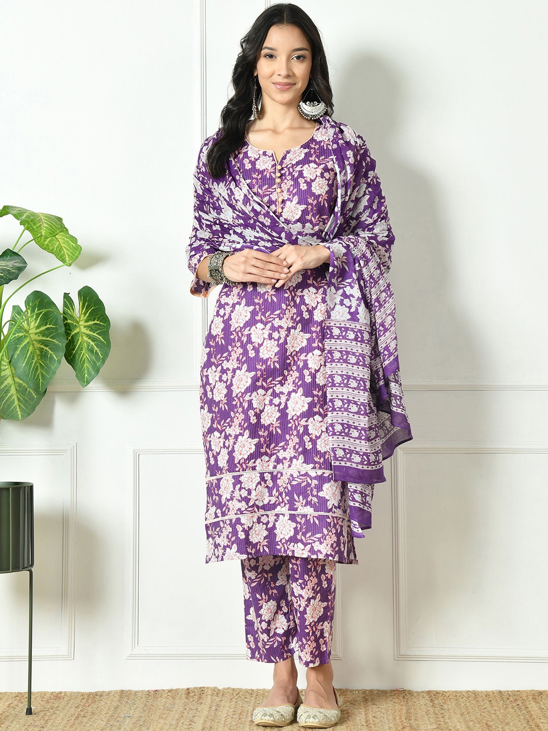 

Laado - Pamper Yourself Women Floral Printed Regular Pure Cotton Kurta with Trousers & With Dupatta, Purple