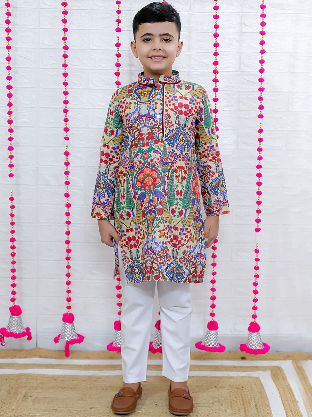 

M'andy Boys Floral Printed Regular Pure Cotton Kurta with Trousers, Green