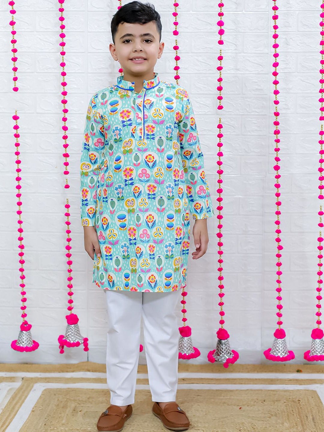 

M'andy Boys Floral Printed Regular Pure Cotton Kurta with Pyjamas, Blue