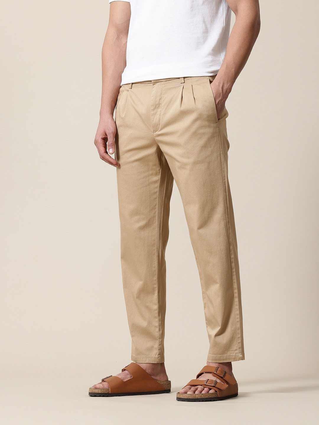 

Mr Bowerbird Men Smart Pleated Chinos Trousers, Beige