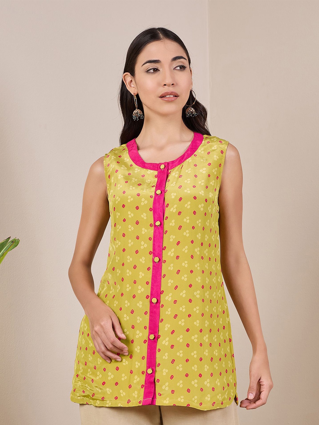 

ADORNIA Bandhani Printed Panelled Kurti, Green