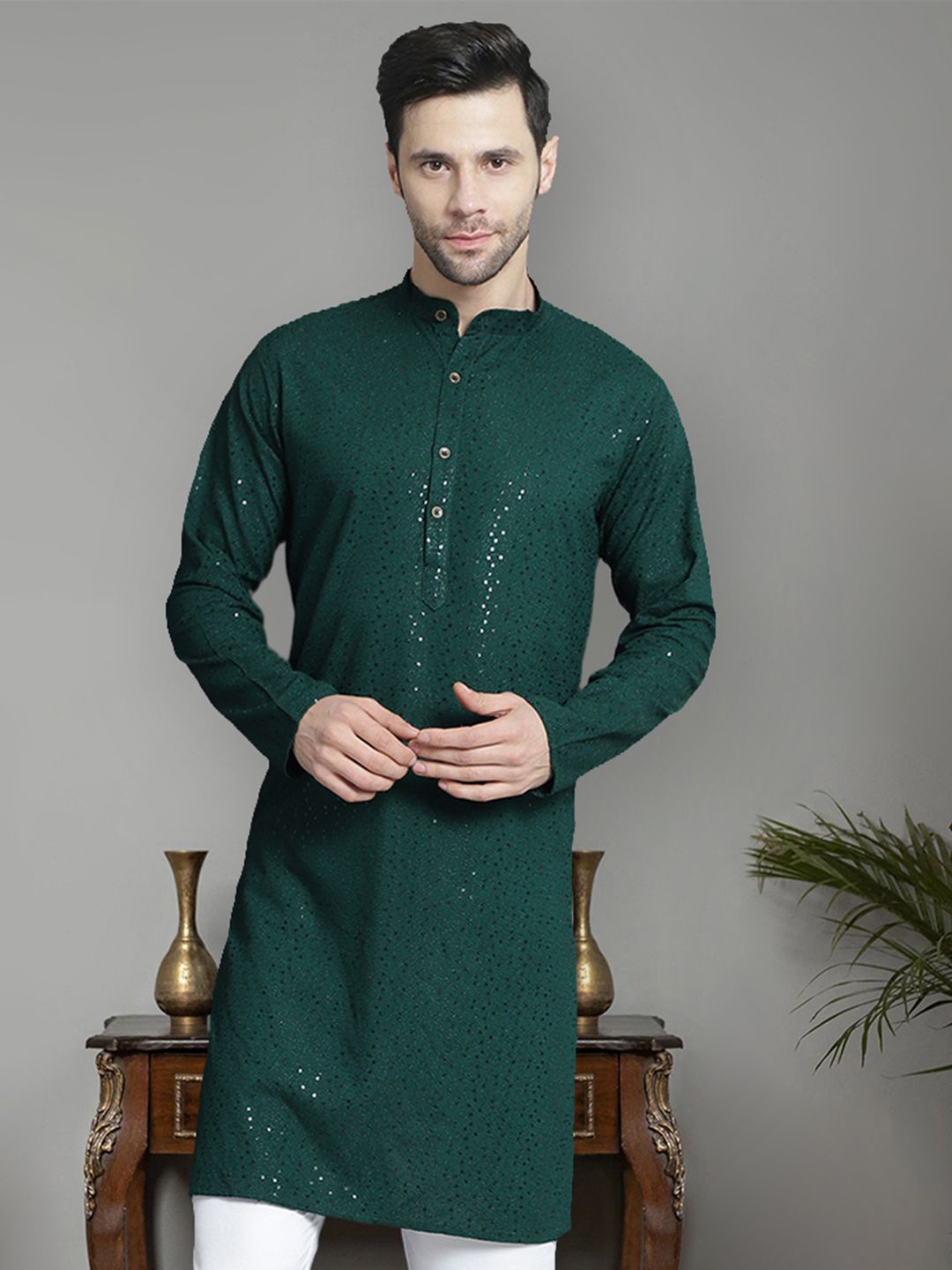 

Jompers Men Checked Flared Sleeves Kurta, Olive