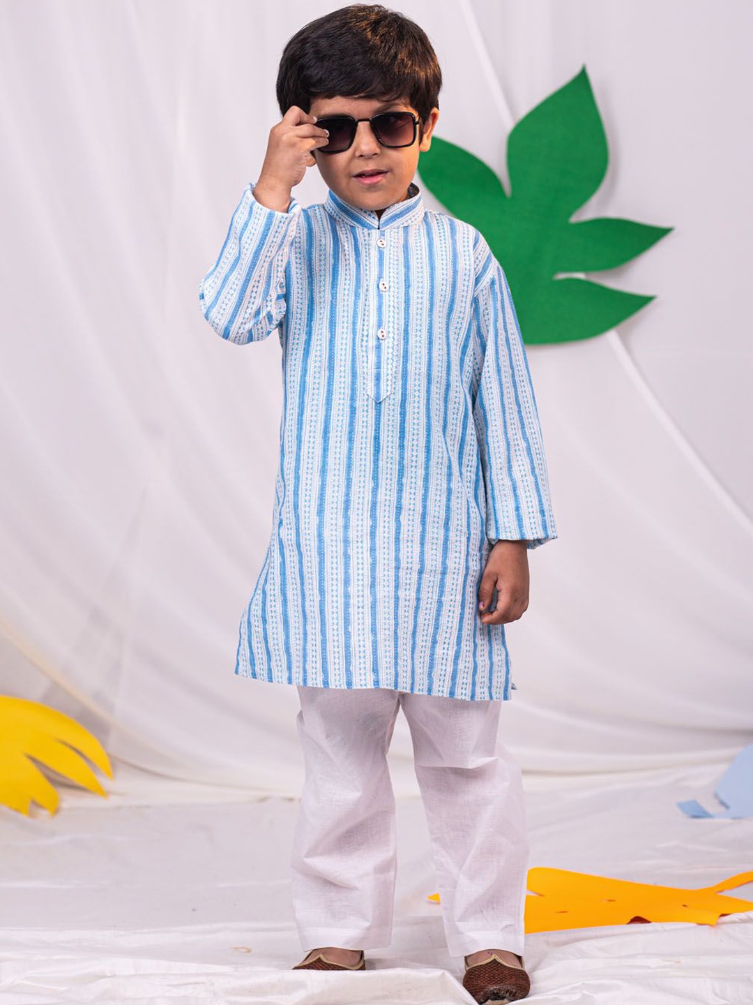 

VASTRAMAY Boys Printed Regular Kantha Work Pure Cotton Kurta with Pyjamas, Blue