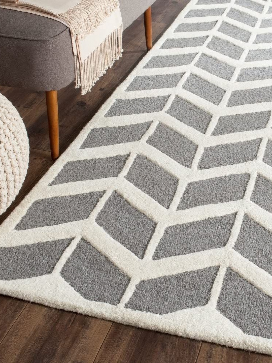 

Safiya Carpet Grey Geometric Woollen Carpets