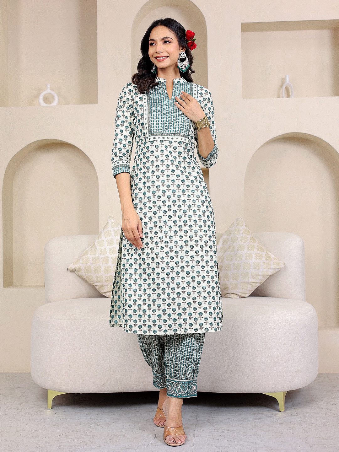 

GULAB CHAND TRENDS Women Floral Printed Regular Pure Cotton Kurta with Trousers, Green