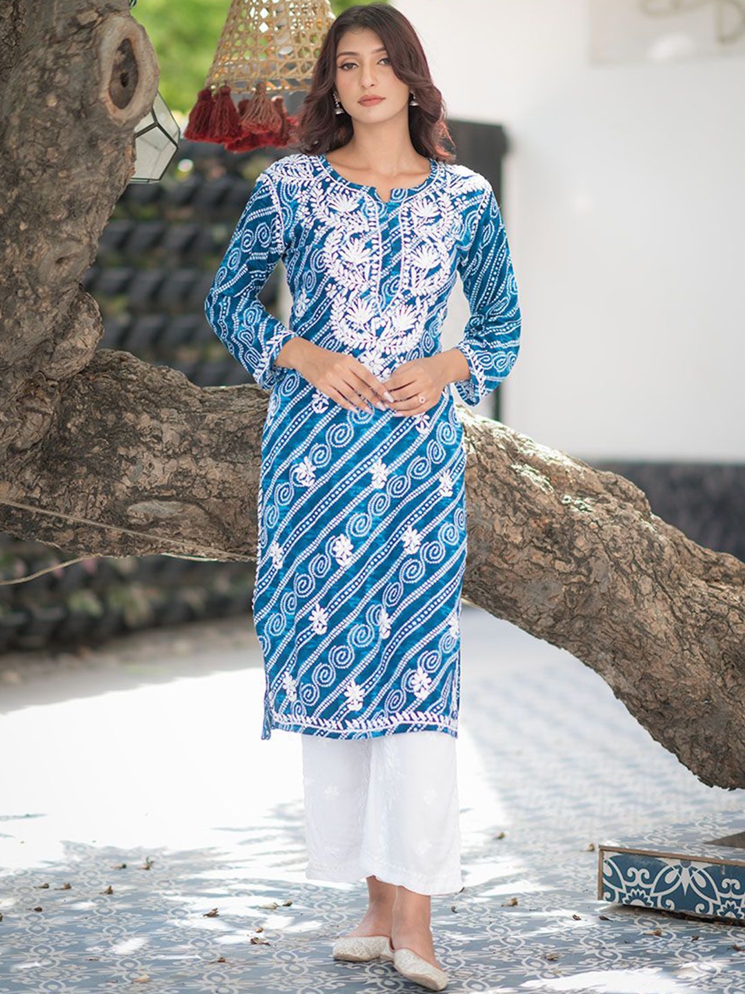 

Rangreza Ethnic Women Geometric Dyed Mirror Work Handloom Kurta, Blue