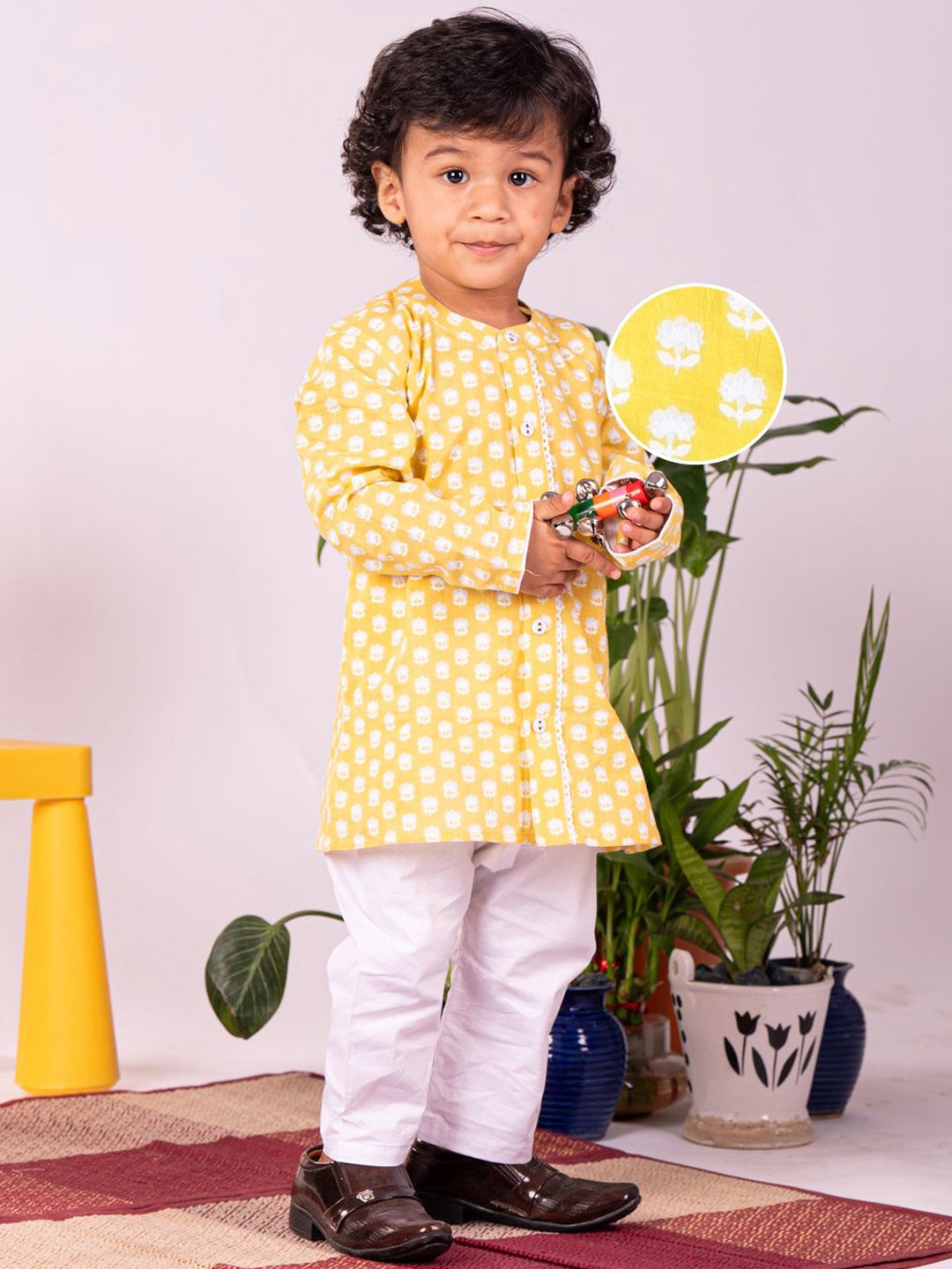 

VASTRAMAY Boys Floral Printed Regular Pure Cotton Kurta with Pyjamas, Yellow
