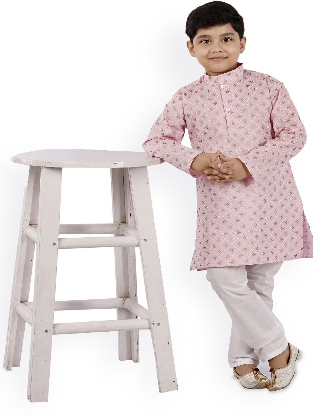 

BAESD Boys Floral Printed Regular Kurta with Trousers, Pink