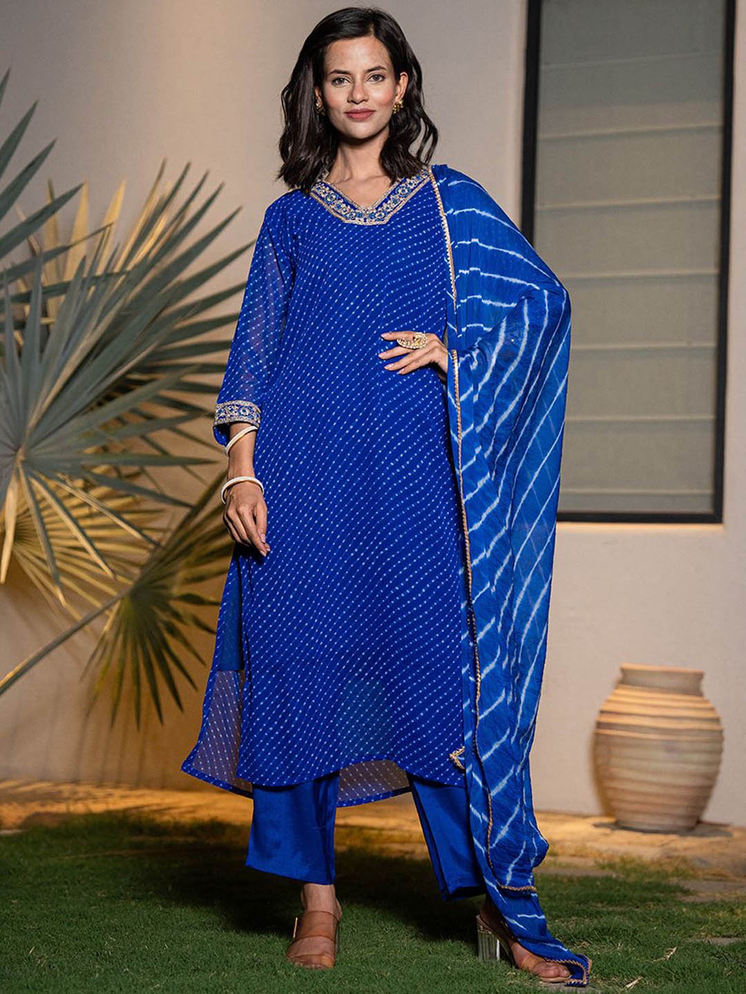 

Yufta Women Leheriya Embroidered Regular Thread Work Kurta with Trousers & With Dupatta, Blue