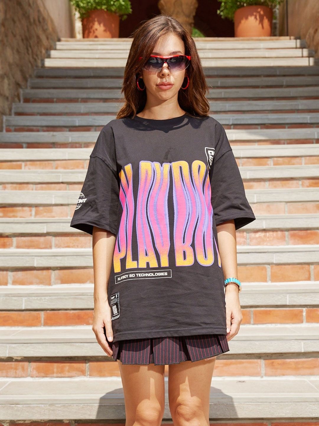 

Bonkers Corner Women Striped Extended Sleeves Pockets T-shirt, Black