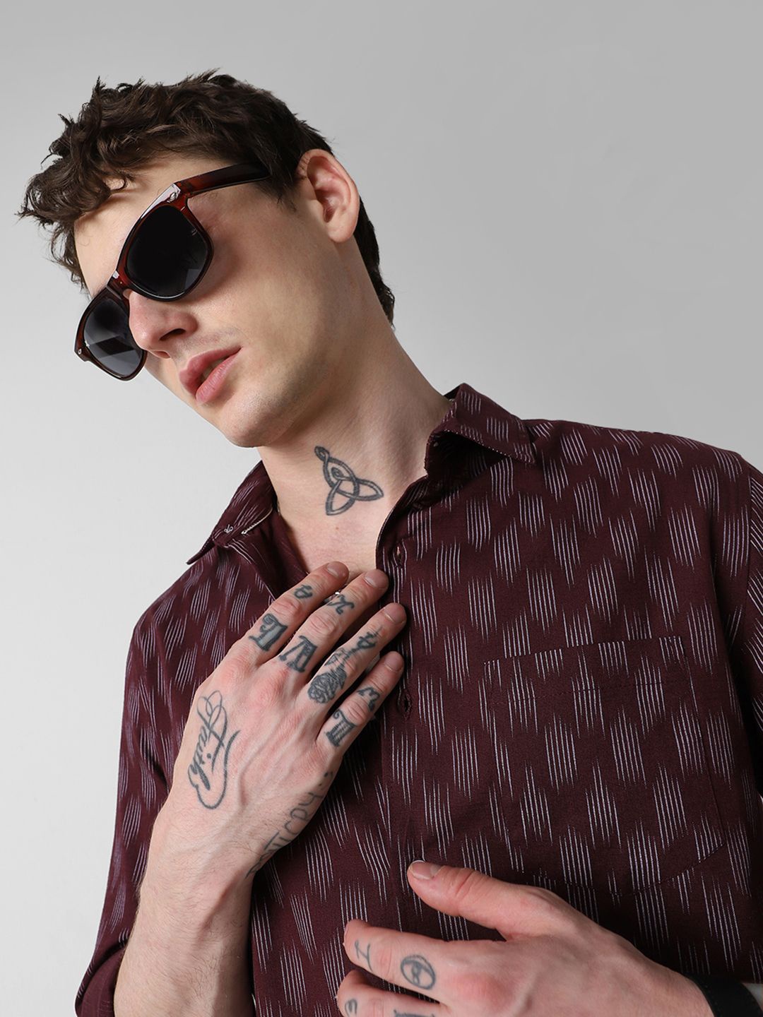 

VASTRADO Men Classic Slim Fit Opaque Printed Casual Shirt, Maroon