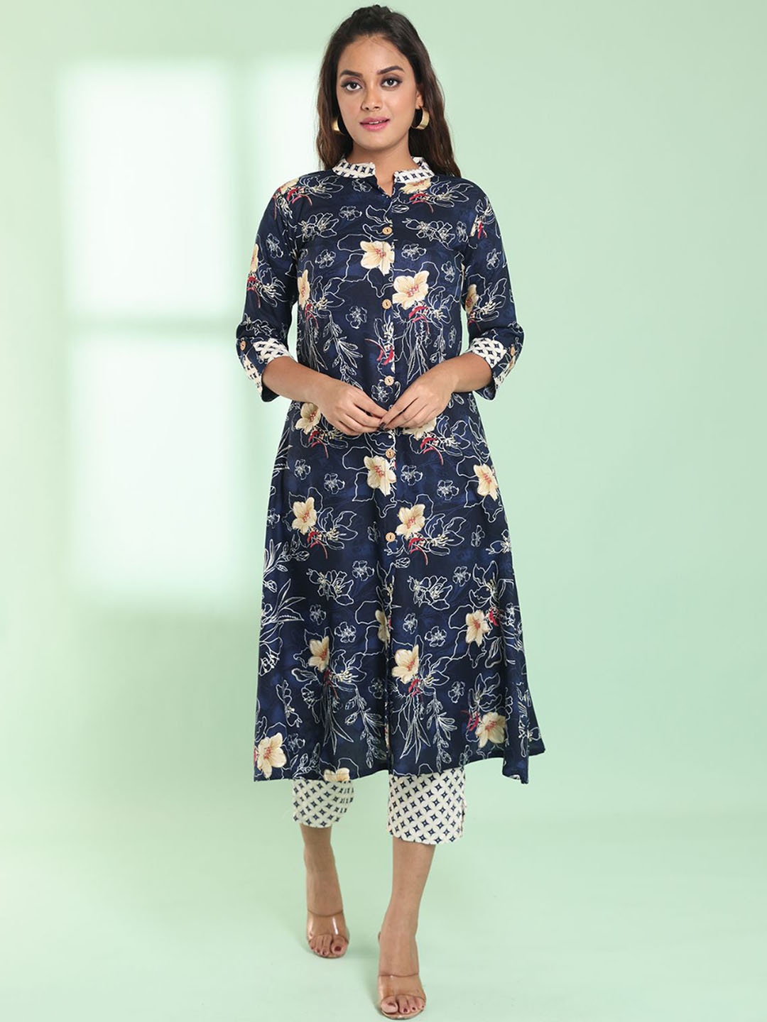 

Charukriti Women Embroidered Keyhole Neck Anarkali Kurta, Navy blue