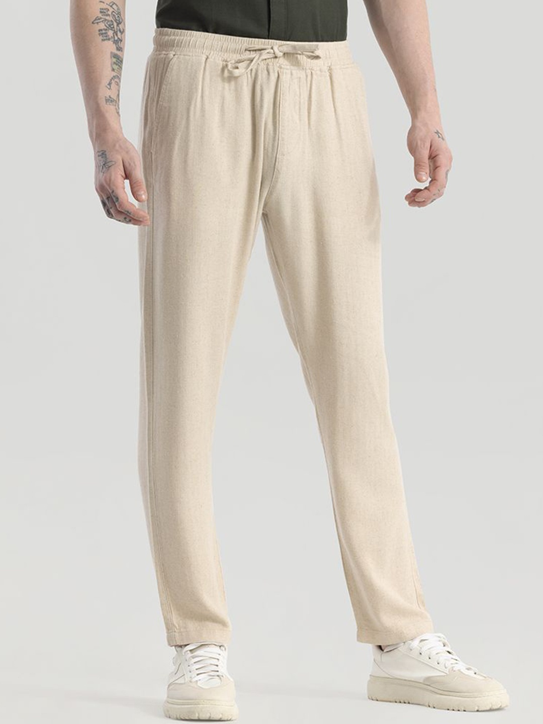 

Snitch Men Smart Loose Fit Trousers, Nude