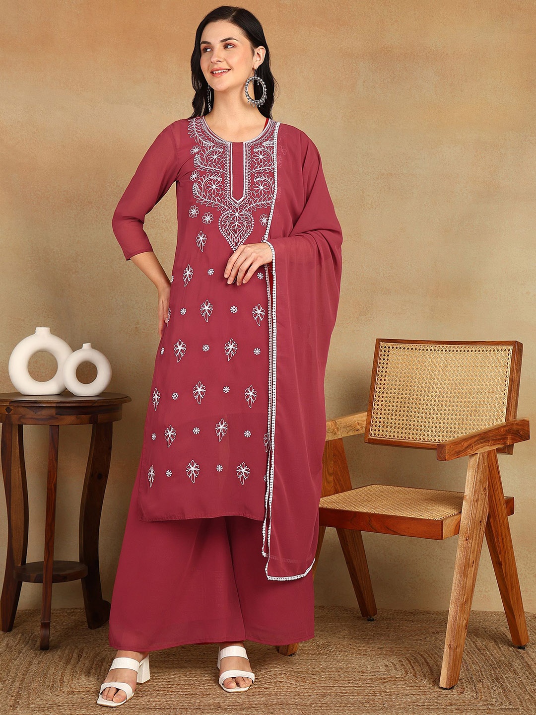 

Rudraaksha Creations Women Floral Embroidered Regular Chikankari Kurta with Palazzos & With Dupatta, Pink
