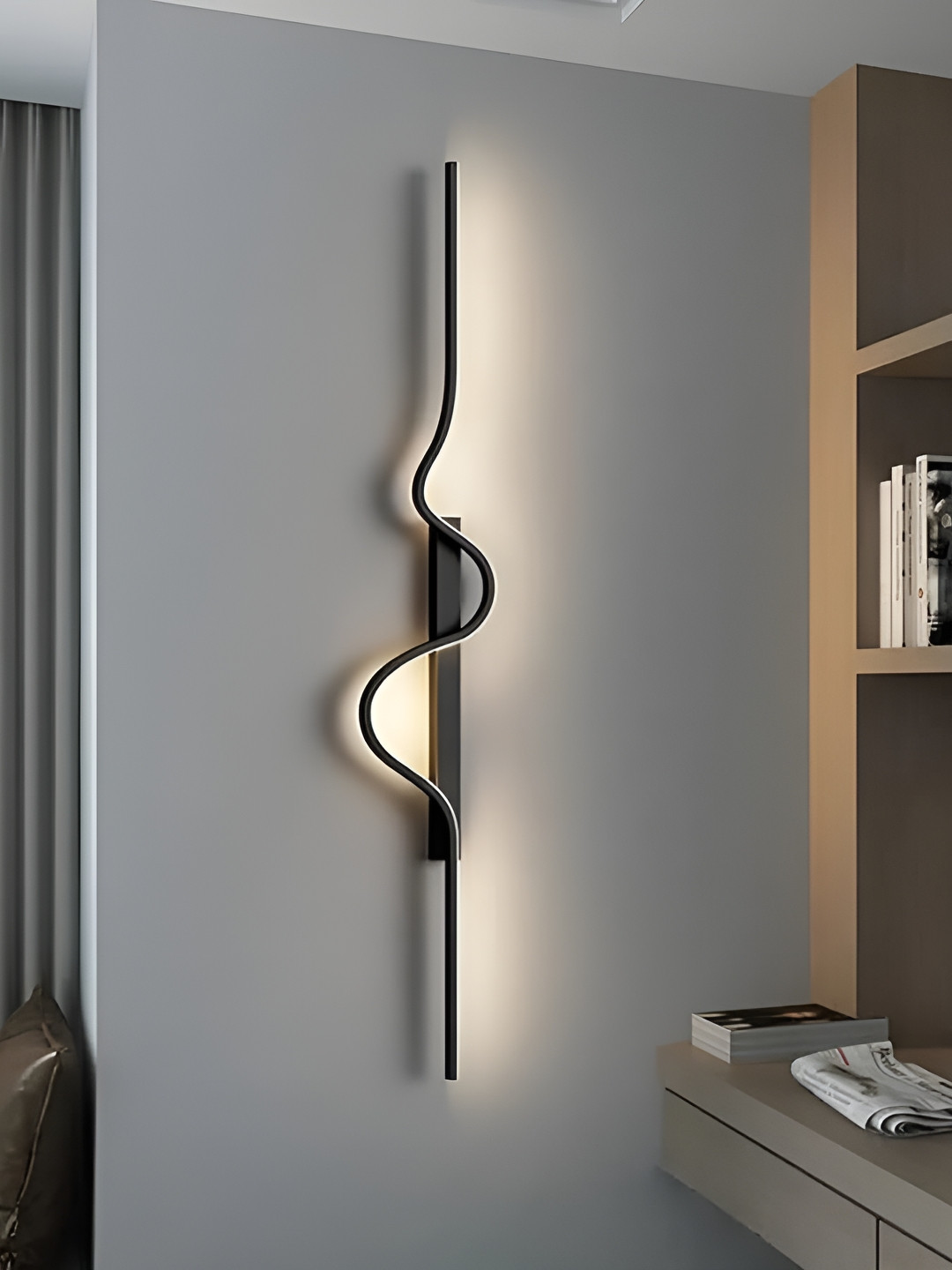 

Areezo Black Metal Contemporary Wall Lamp