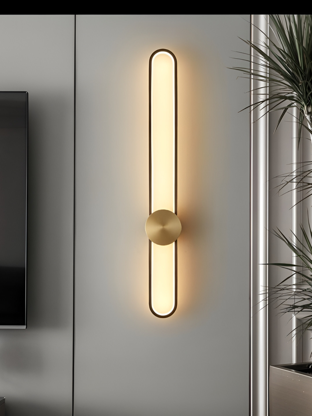 

Areezo Gold-Toned Metal Contemporary Wall Lamp