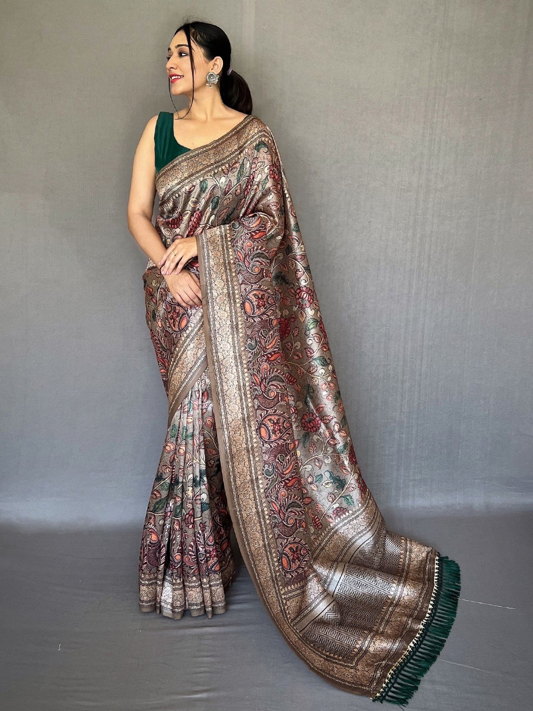 

Munir Kalamkari Zari Silk Blend Ikat Saree, Grey