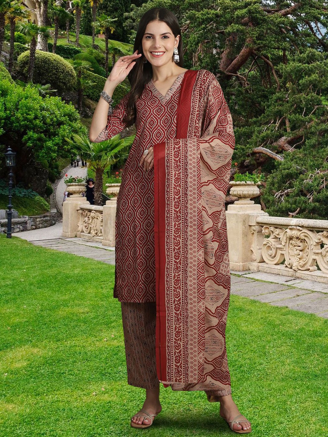 

7Threads Women Ethnic Motifs Printed Regular Pure Cotton Kurta with Trousers & With Dupatta, Maroon