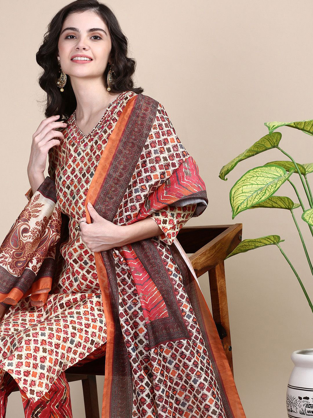 

SHOWOFF Women Floral Printed Regular Mirror Work Kurta with Trousers & With Dupatta, Cream