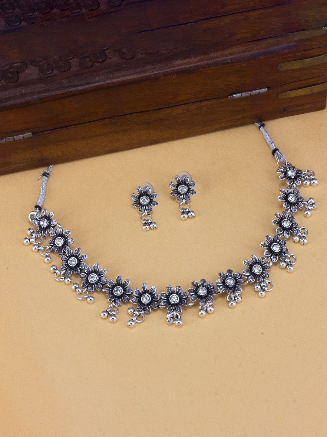 

PRIVIU Oxidised Cubic Zerconia Studded Jewellery Set, Silver