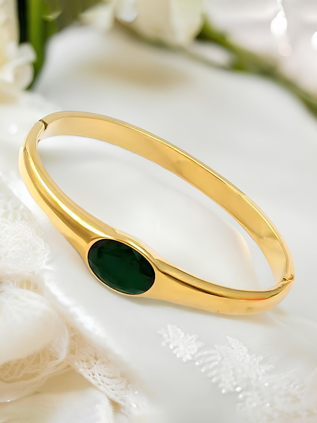 

KARISHMA KREATIONS Unisex Cubic Zirconia Gold-Plated Bangle-Style Bracelet