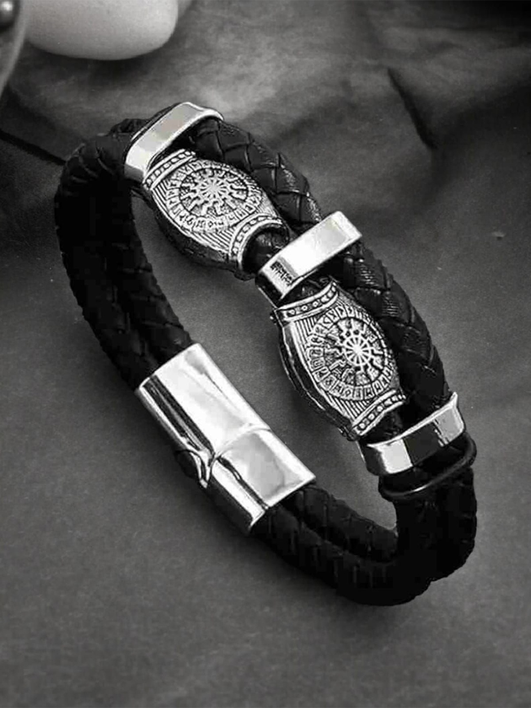 

KARISHMA KREATIONS Unisex Leather Silver-Plated Wraparound Bracelet