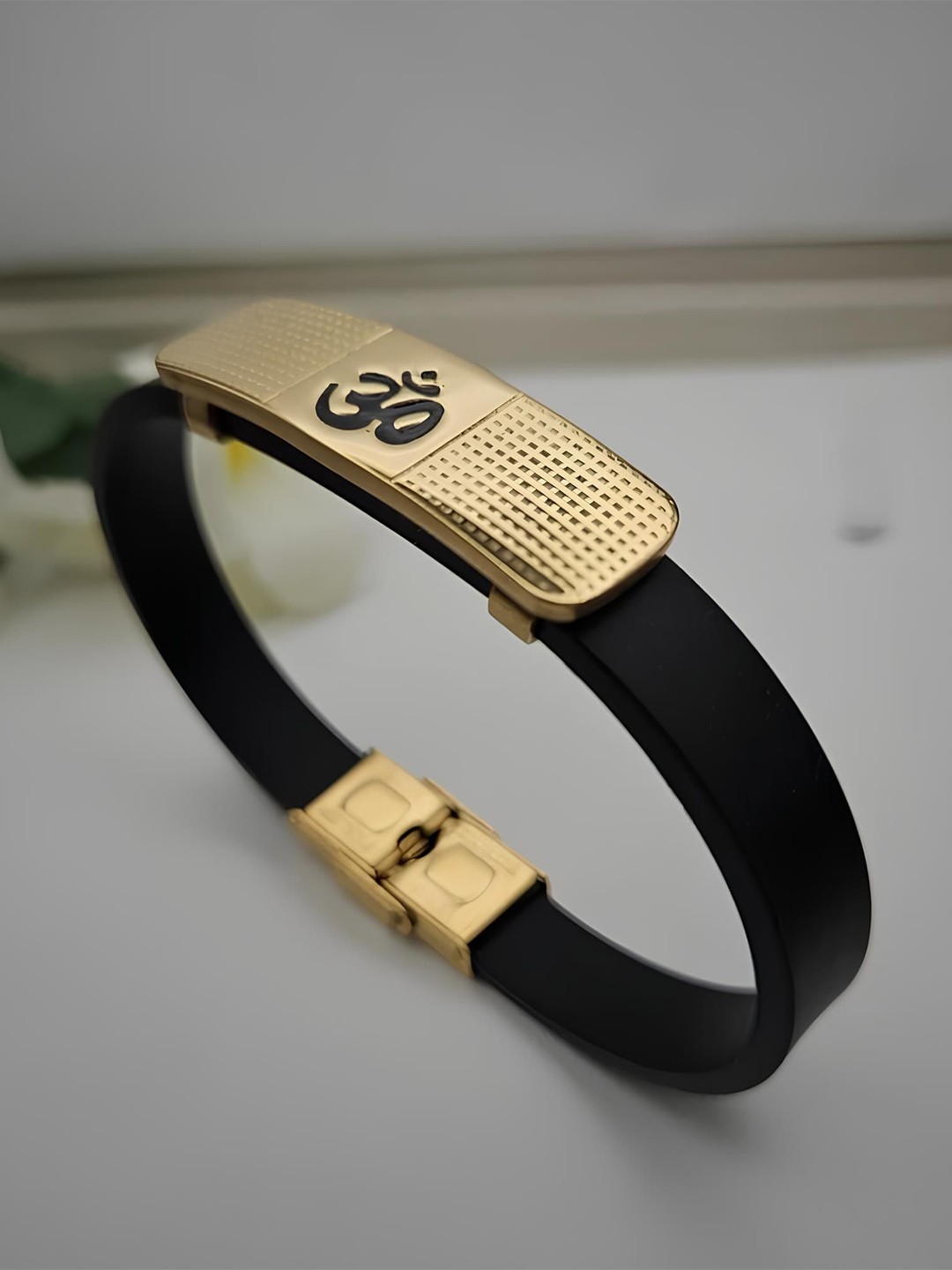 

KARISHMA KREATIONS Unisex Leather Gold-Plated Wraparound Bracelet