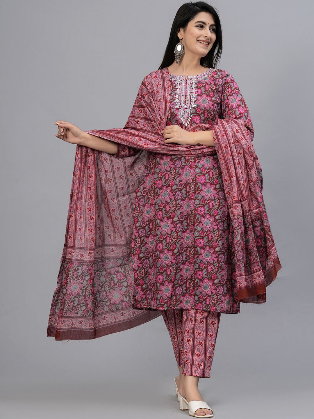 

FrionKandy Women Floral Printed Regular Mirror Work Pure Cotton Kurta with Trousers & With Dupatta, Pink