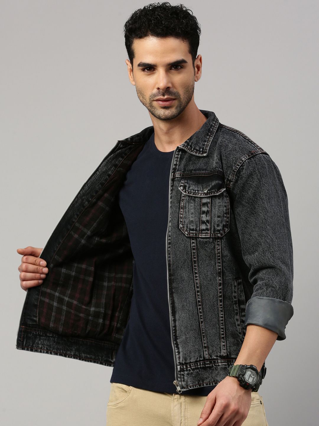

VOXATI Men Washed Checked Denim Jacket with Embroidered, Grey