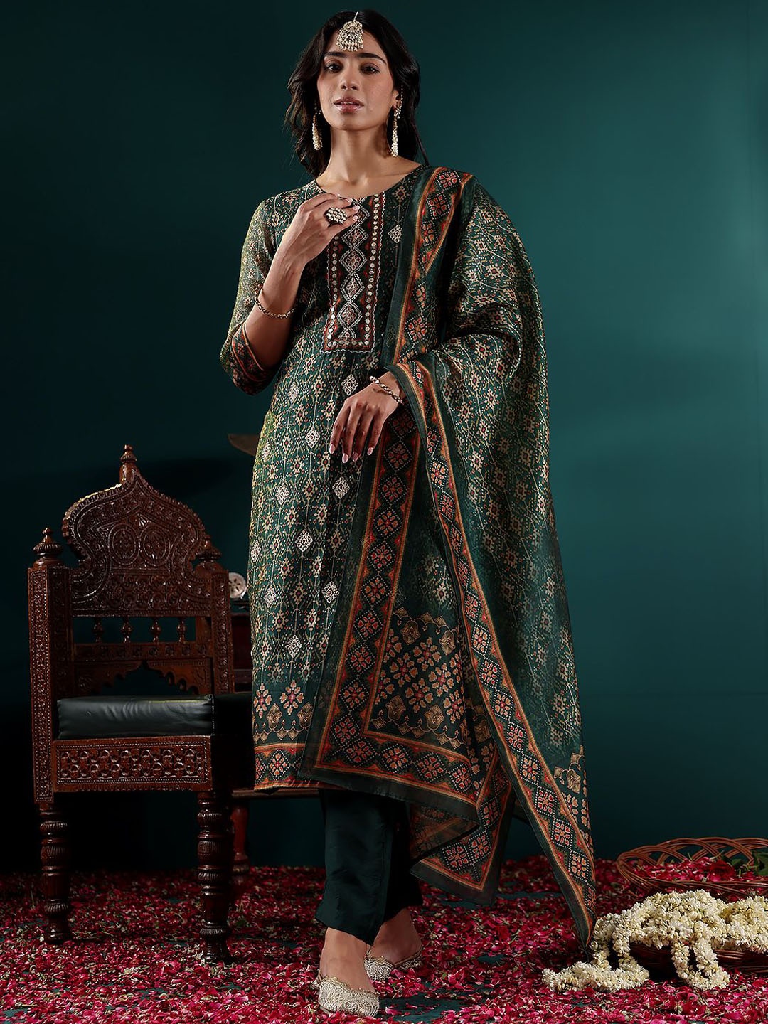 

Varanga Women Ethnic Motifs Embroidered Regular Chanderi Silk Kurta with Trousers & With Dupatta, Green