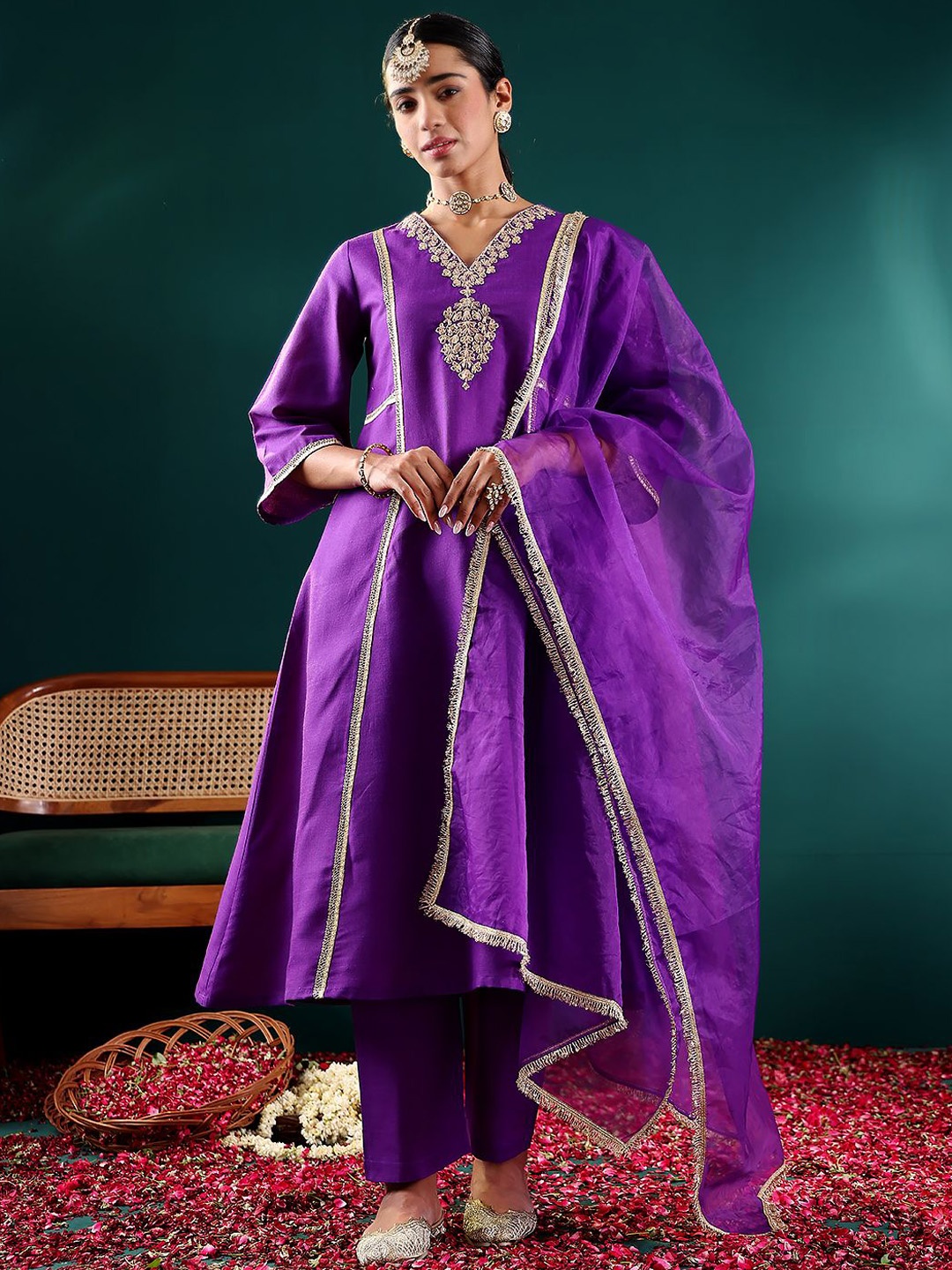 

Varanga Women Floral Embroidered Regular Kurta with Trousers & With Dupatta, Purple
