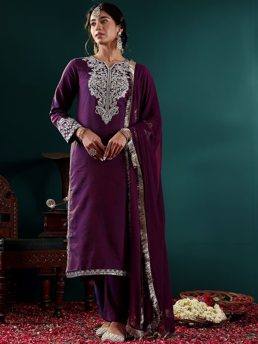 

Varanga Women Ethnic Motifs Embroidered Regular Kurta with Trousers & With Dupatta, Violet