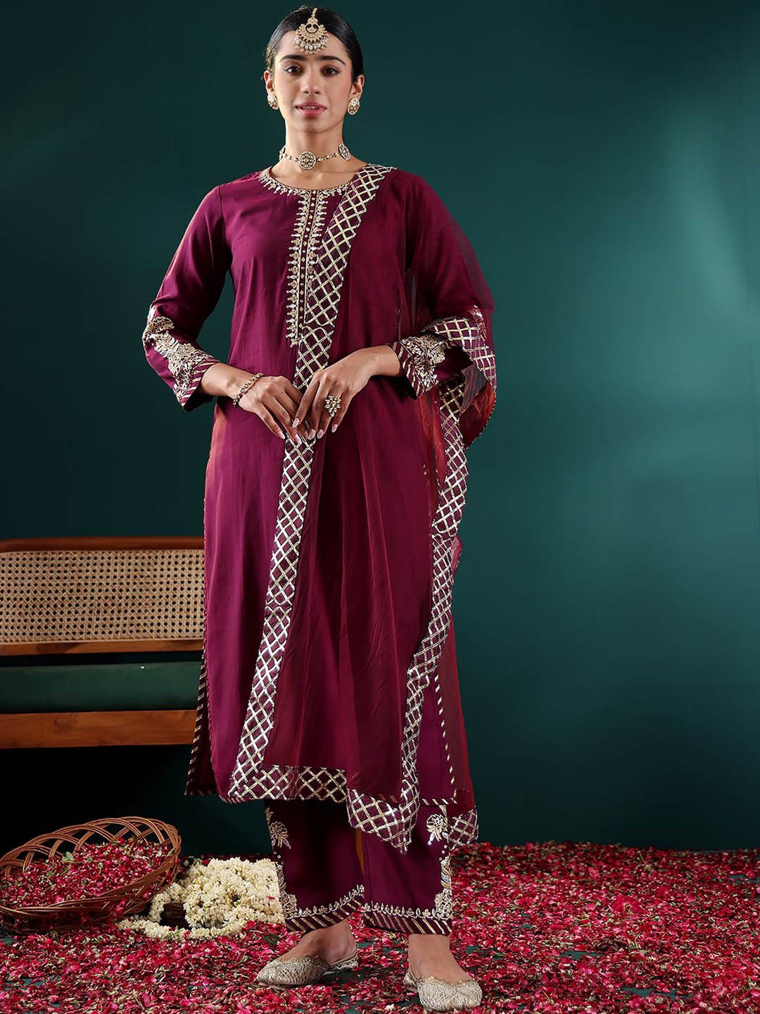 

Varanga Women Ethnic Motifs Embroidered Regular Thread Work Kurta with Trousers & With Dupatta, Purple