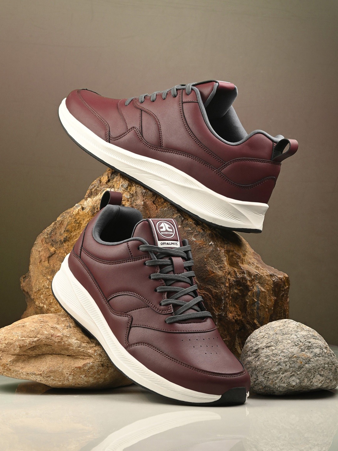 

OFF LIMITS Men Running Non-Marking Shoes, Maroon