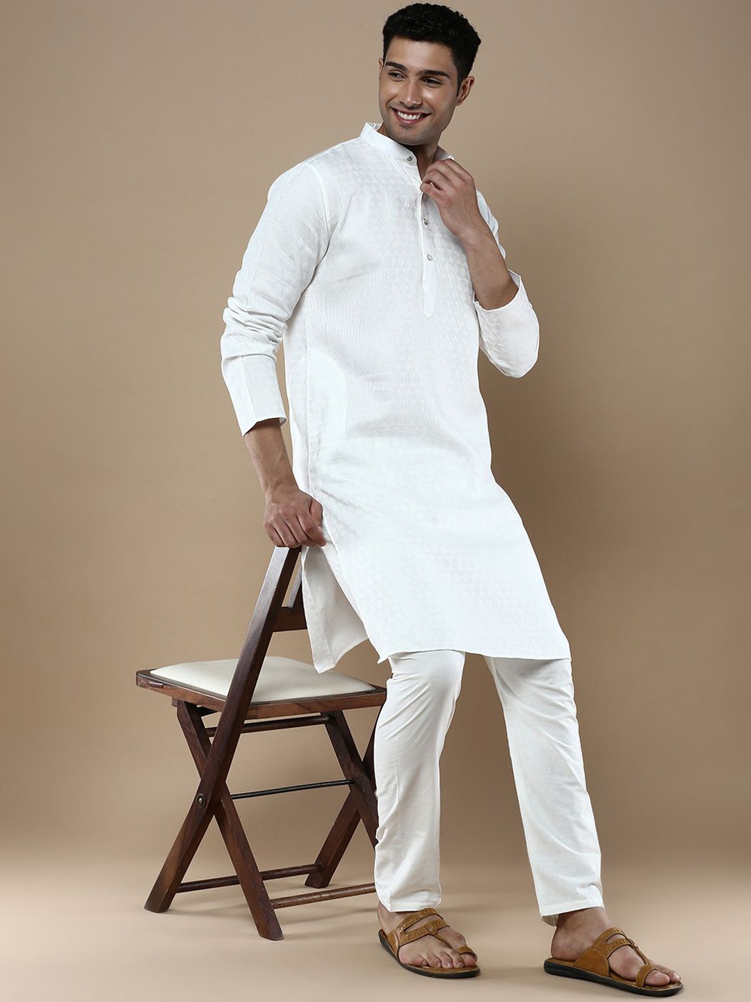 

Anouk Men Floral Regular Kurta with Patiala, Off white