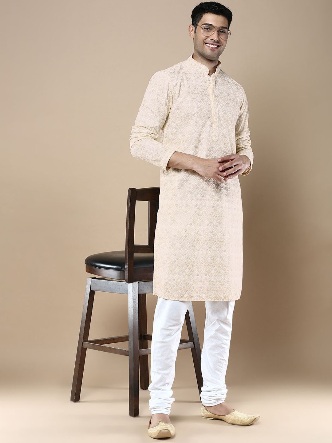 

Anouk Men Embroidered Regular Chikankari Kurta with Patiala, Beige