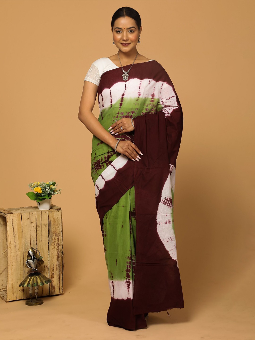 

JAIPURI PRINT Ethnic Motifs Pure Cotton Block Print Saree, Brown