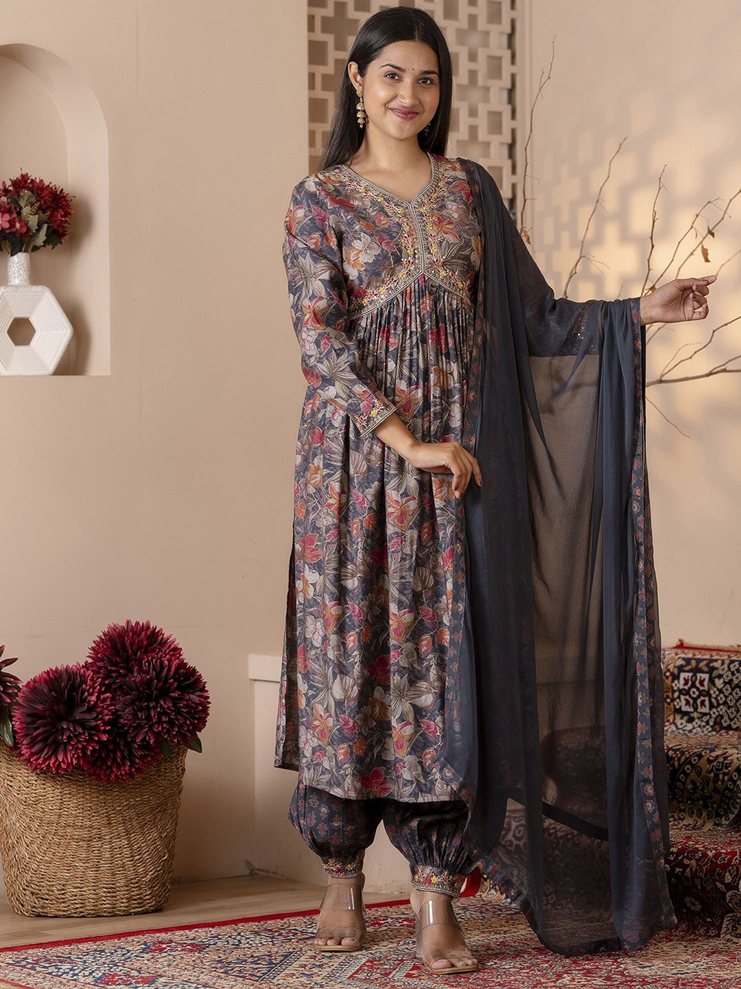 

Charu Women Floral Printed Empire Thread Work Kurta with Patiala & With Dupatta, Grey