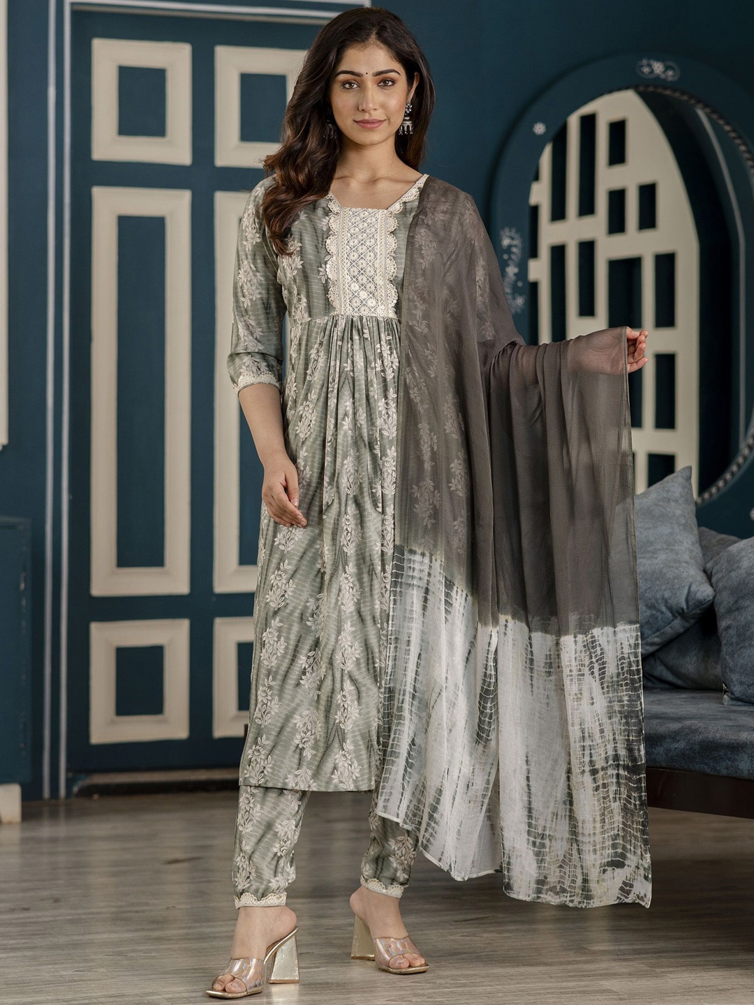 

Charu Women Floral Printed Regular Sequinned Kurta with Trousers & With Dupatta, Sea green
