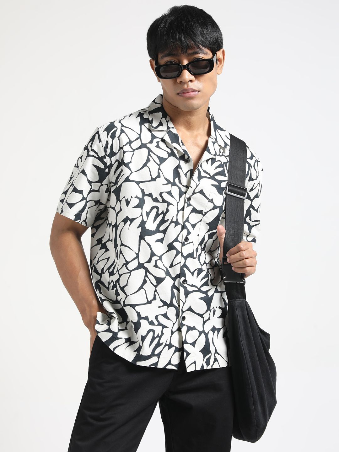 

R&B Men Standard Slim Fit Opaque Printed Casual Shirt, Black
