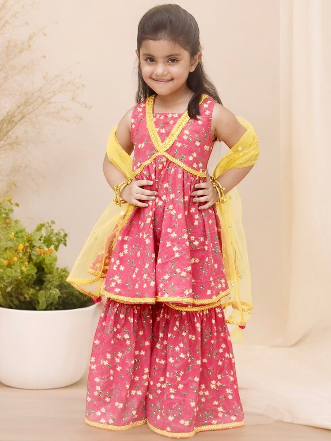 

Fayon Kids Girls Floral Printed Regular Pure Cotton Kurti with Sharara & With Dupatta, Pink