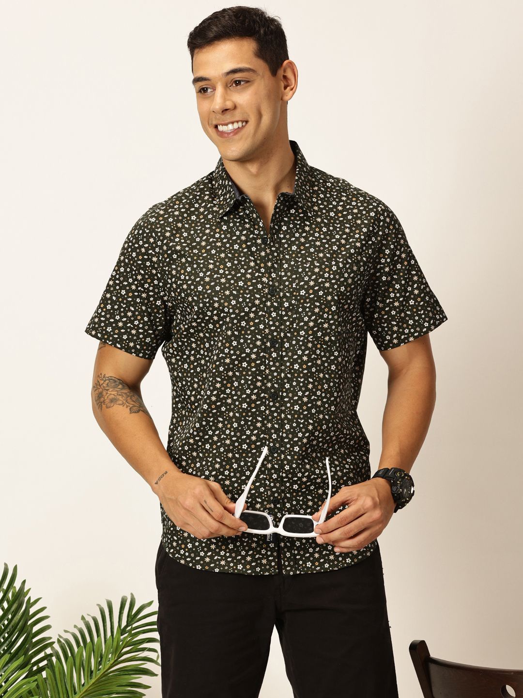 

Provogue Men Original Slim Fit Floral Opaque Printed Casual Shirt, Green